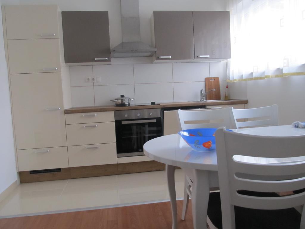 Appartamento Apartman Jelinic Spalato Esterno foto