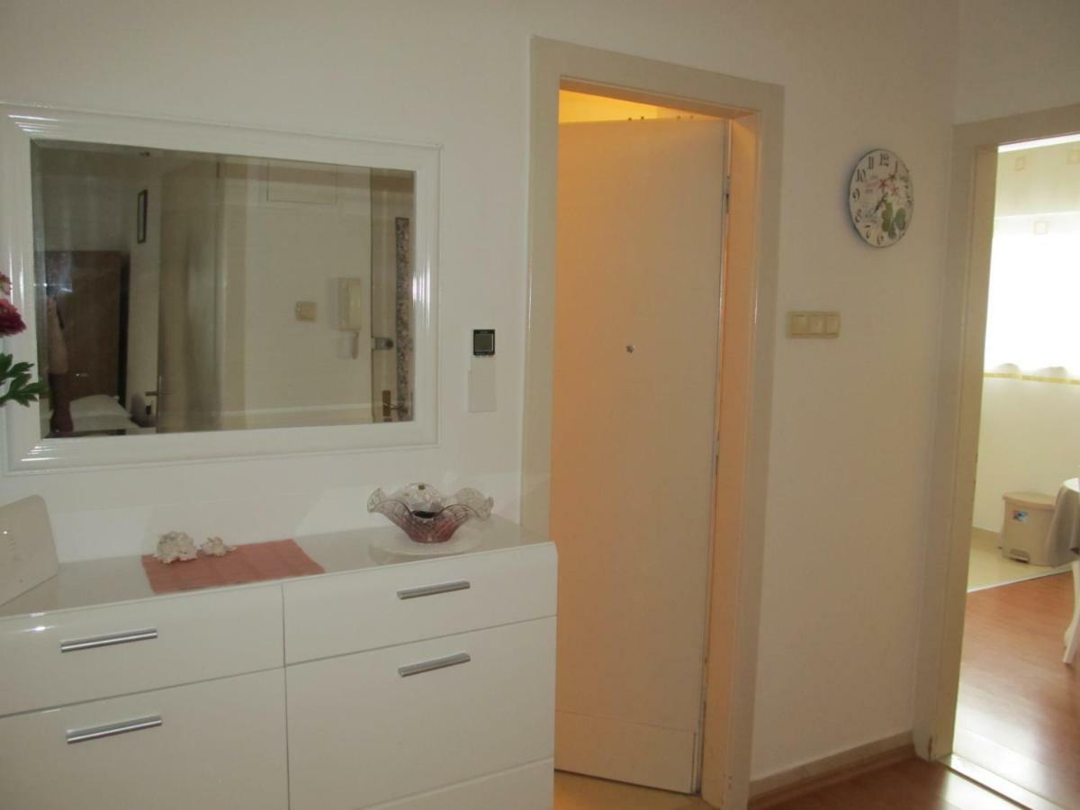 Appartamento Apartman Jelinic Spalato Esterno foto