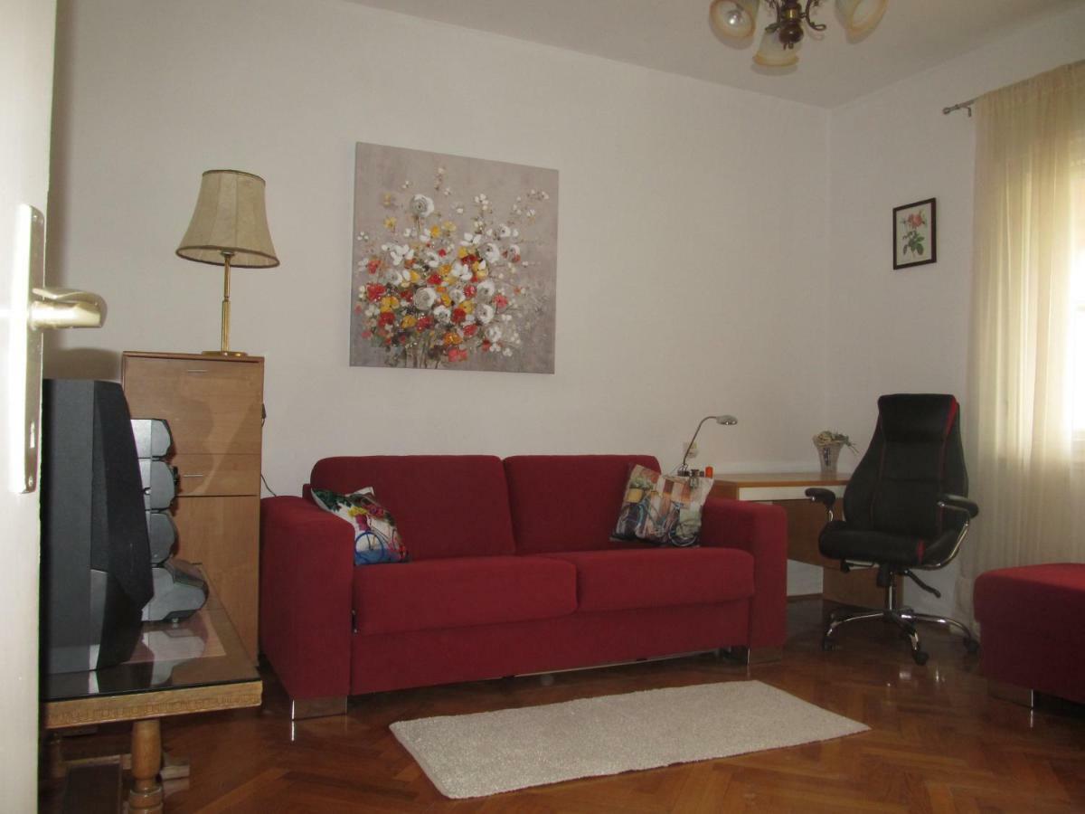 Appartamento Apartman Jelinic Spalato Esterno foto