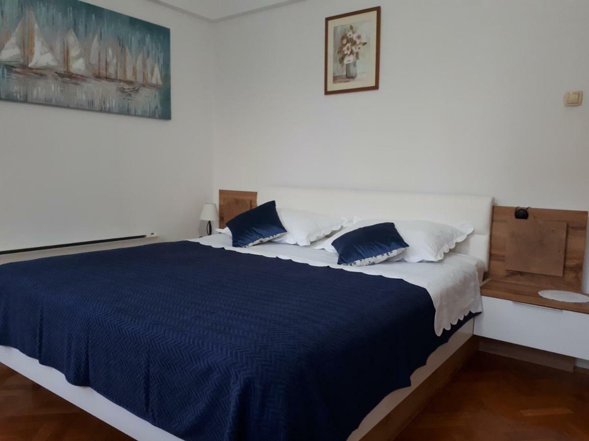 Appartamento Apartman Jelinic Spalato Esterno foto