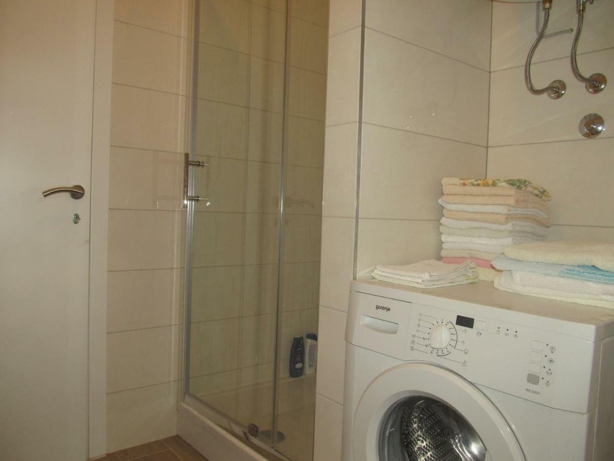 Appartamento Apartman Jelinic Spalato Esterno foto