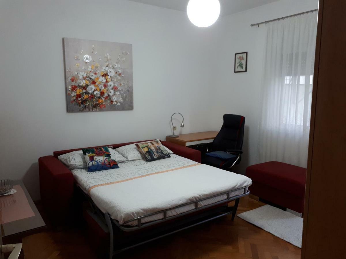 Appartamento Apartman Jelinic Spalato Esterno foto