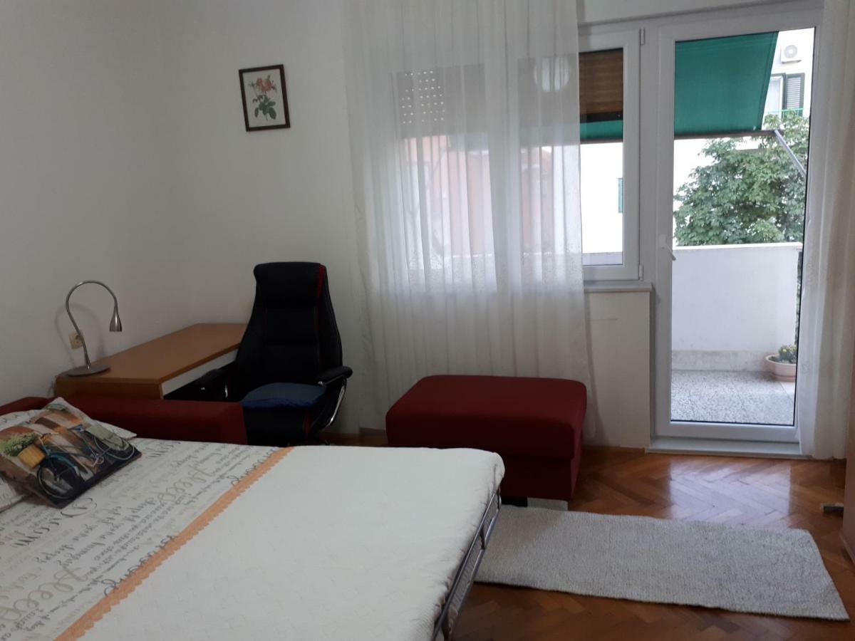 Appartamento Apartman Jelinic Spalato Esterno foto