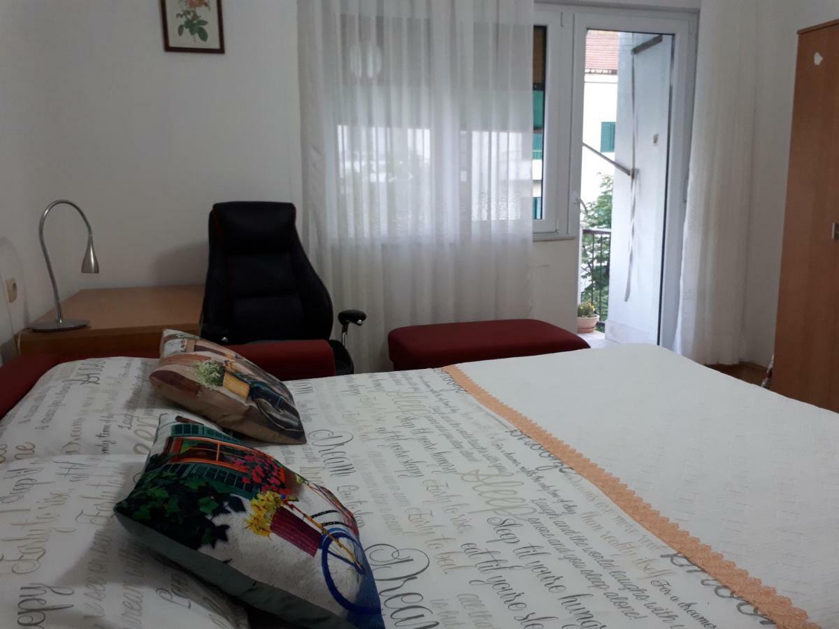 Appartamento Apartman Jelinic Spalato Esterno foto